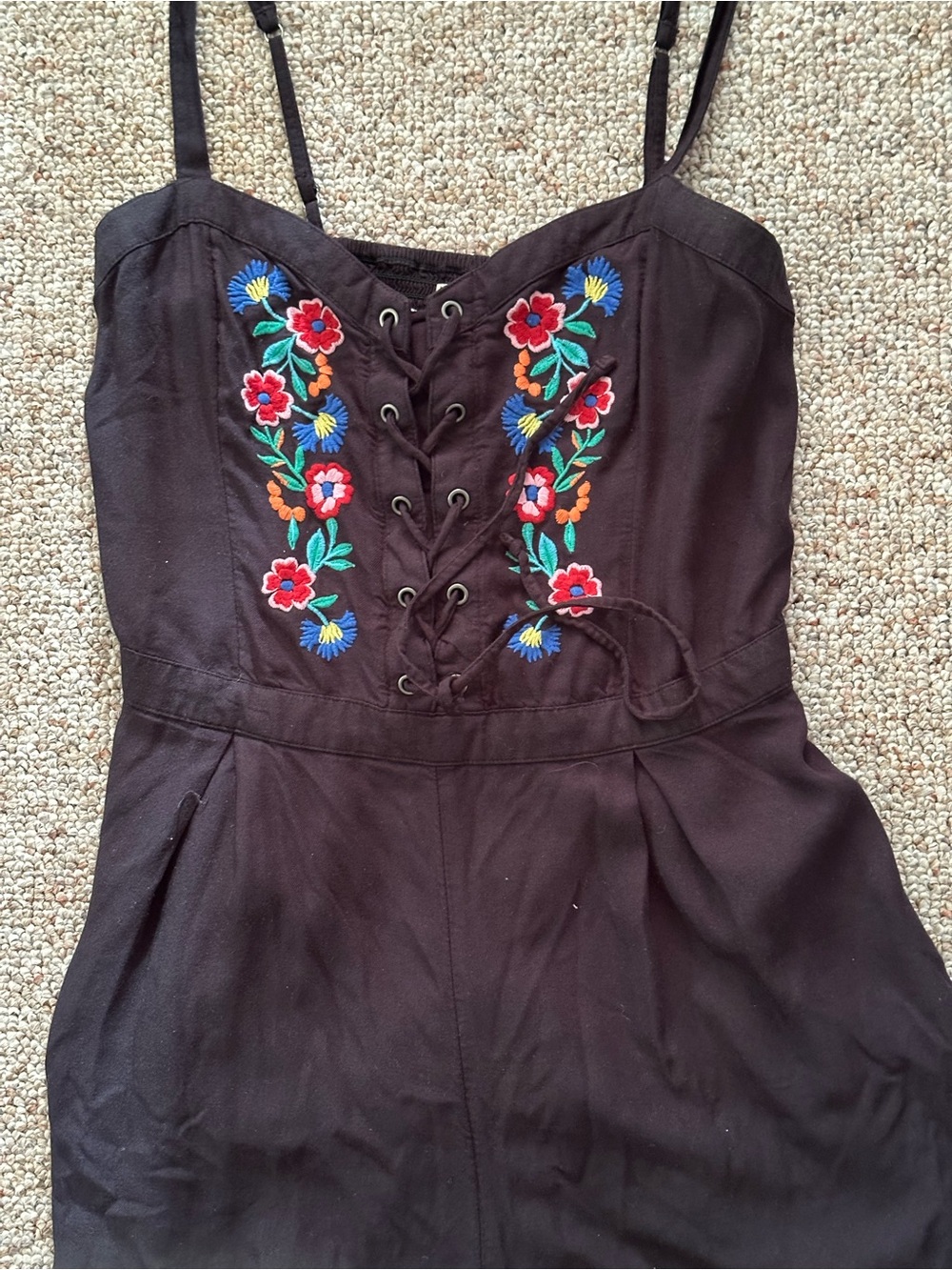Black Lace-Up Embroidered Romper Lg